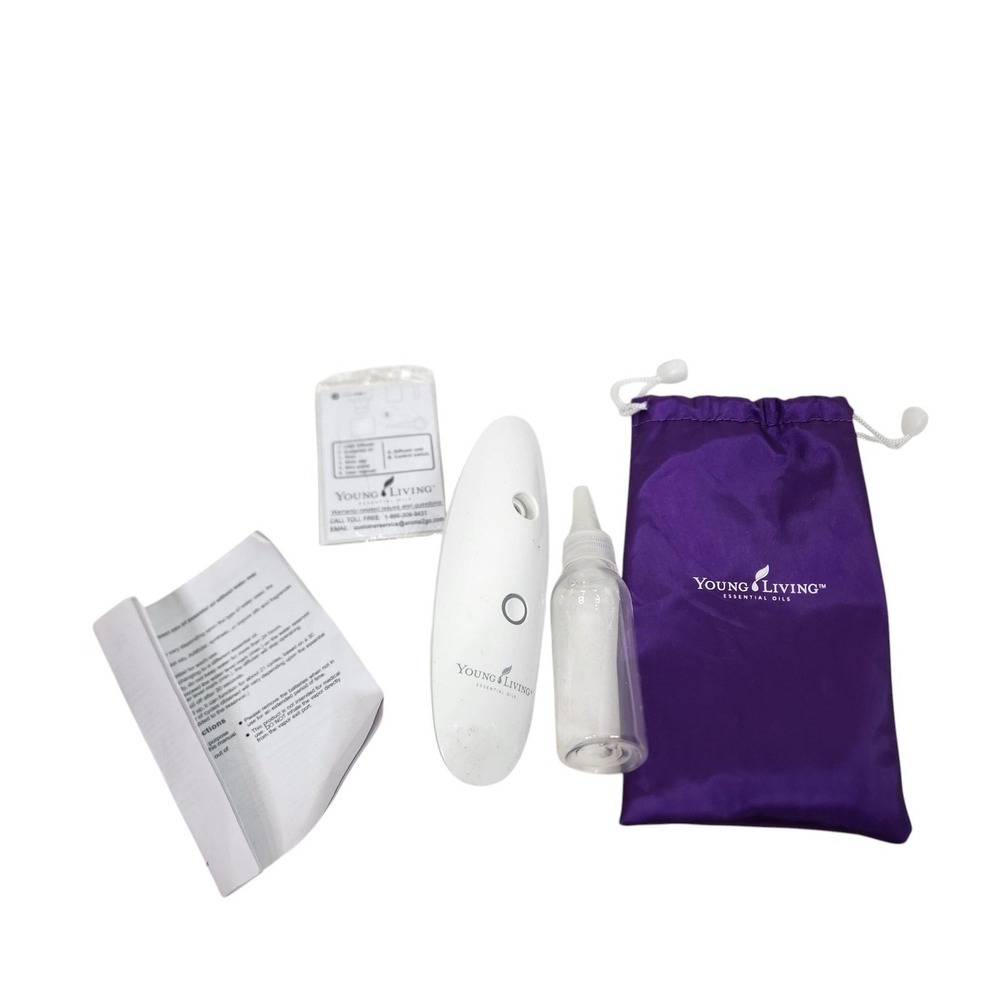 Young Living Gentle Mist White Aroma Oil Diffuser Portable Travel PZ-PL001 5341
